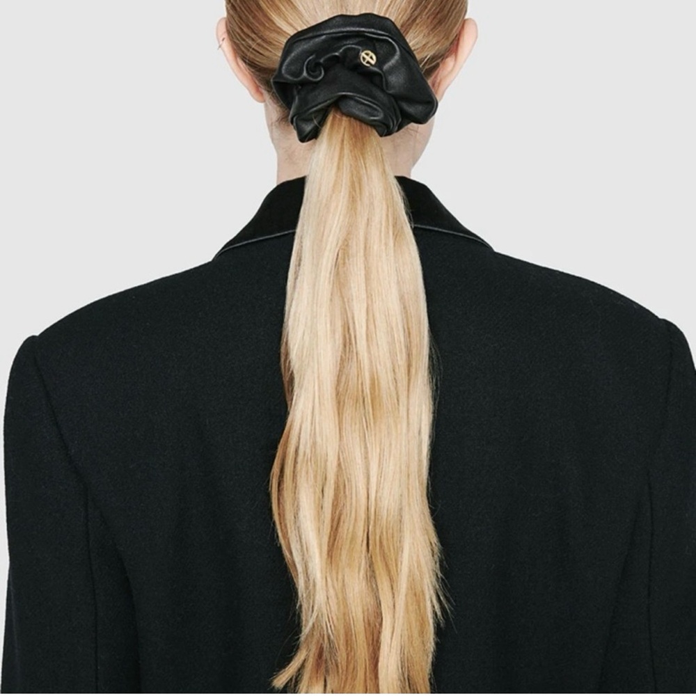 Rare NWT Anine Bing 100% lamb leather scrunchie with Gold AB Logo